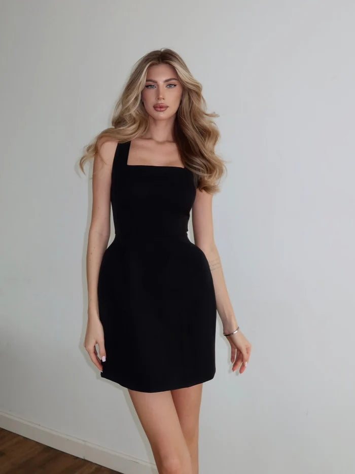 Conjunto de Vestido y Chal"